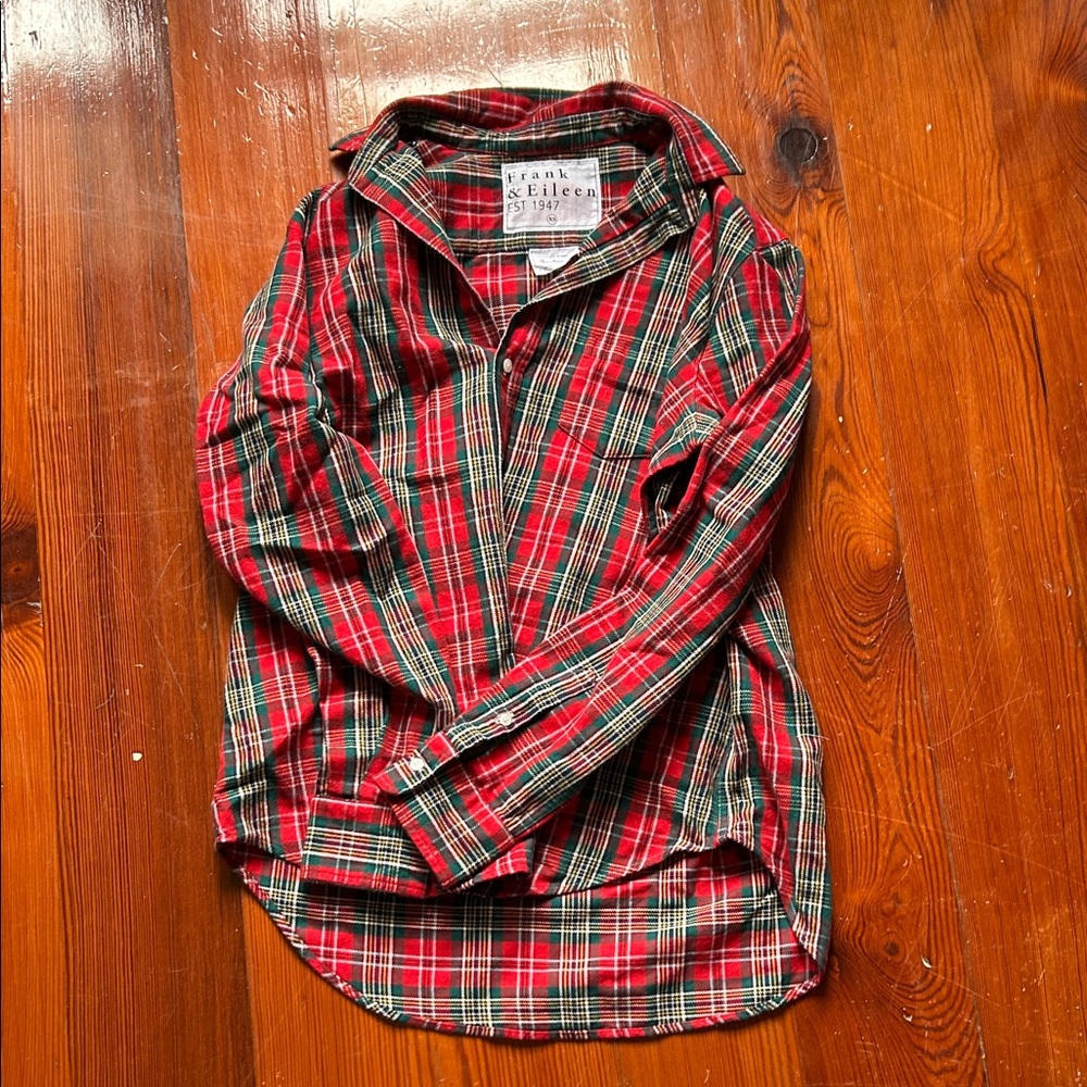 Frank & Eileen Red and Green Plaid Cotton Button-Down Shirt